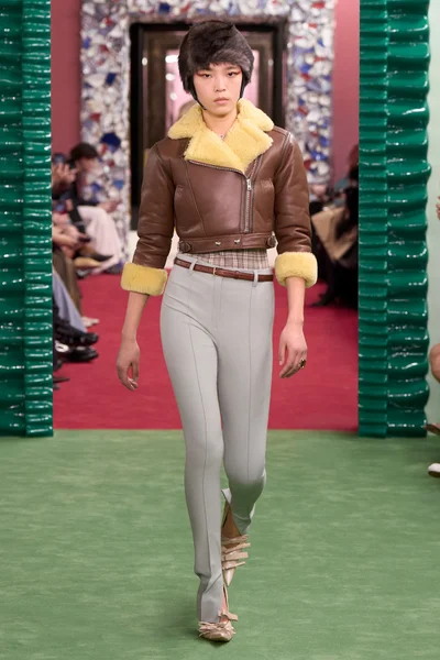 Look 8